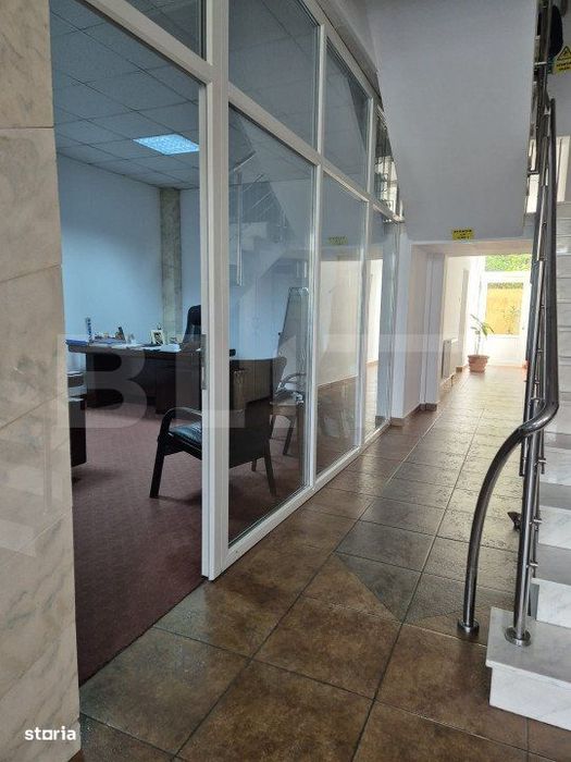 Spatiu comercial p+2  ,  750 mp de vanzare zona centrala