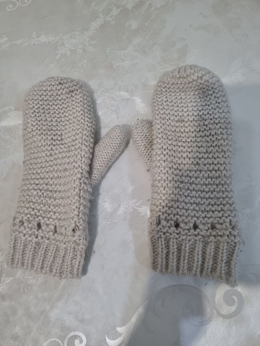 Продам варежки женские