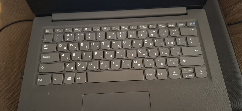 Лаптоп Lenovo V 14 IIL -14 HD, intel i3-1005  G1,8GB, 256 SSD