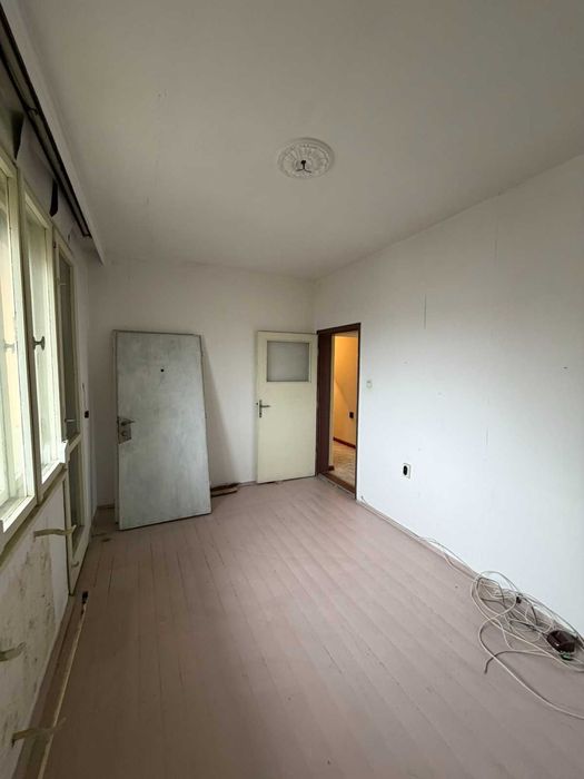 Многостаен апартамент в центъра на Разград