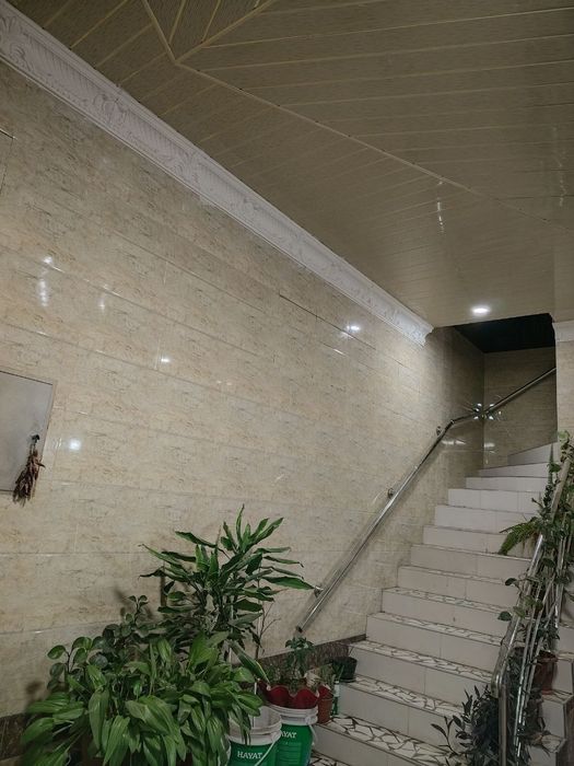 Ховли сотилади срочно