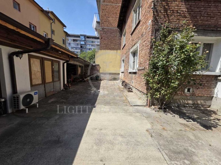 Продава се Етаж от къща в Пловдив, Гагарин - 81 кв.м за 2161 €/кв.м - Снимка #14