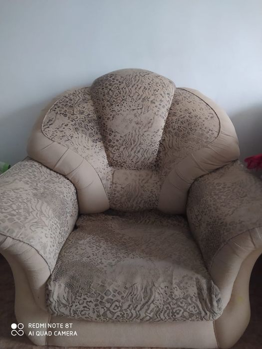 Продам диван кресло.