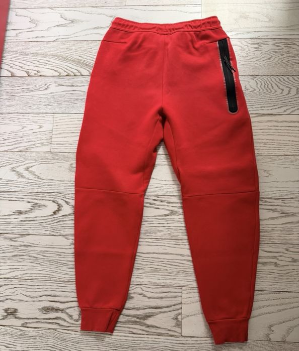 nike texh fleece rosu