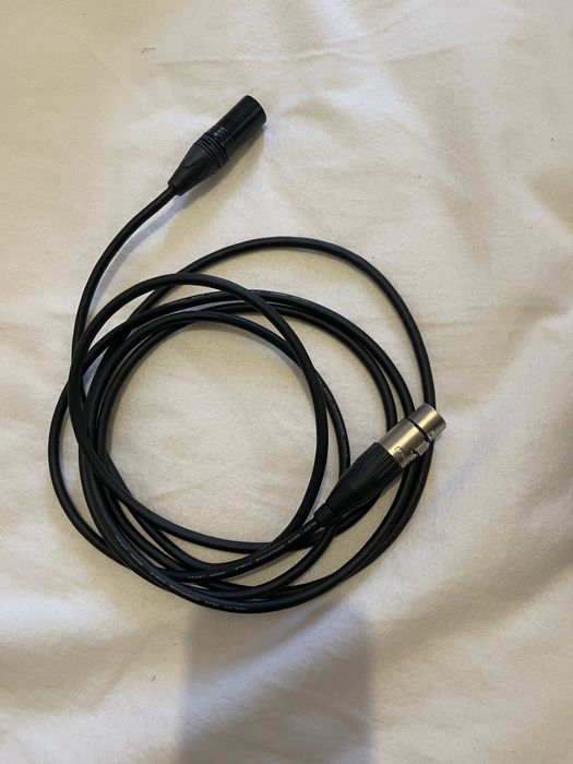 Set microfon Aston Spirit cu placa de suntet Focusrite si cablu XLR