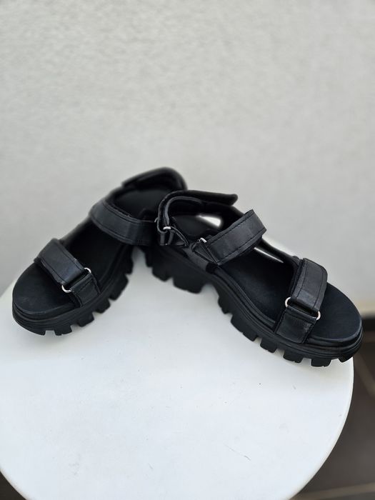 Сандали от естествена кожа