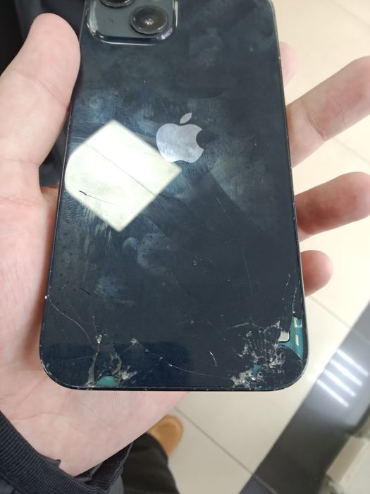 Обменяю айфон 13