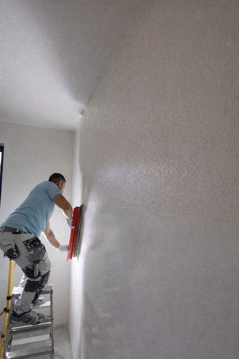 Zugrav profesionist Oradea – Zugrăveli, Rigips, Parchet,