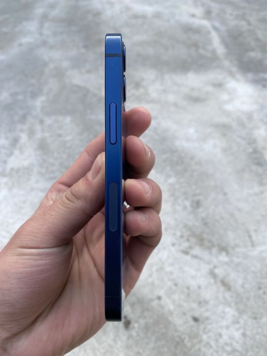 12 mini sotiladi srochni