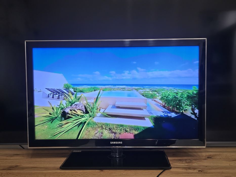 Televizor Samsung 82 cm