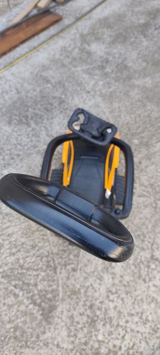 Кола за бутане и яздене