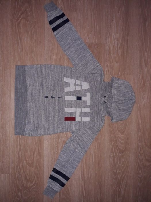 Детская кофта H&M на мальчика 10-11лет.