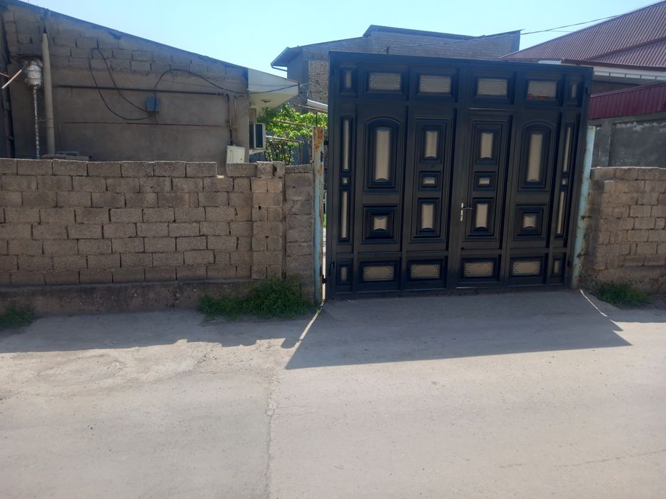 Yangihayot tumanida uchastka sotiladi