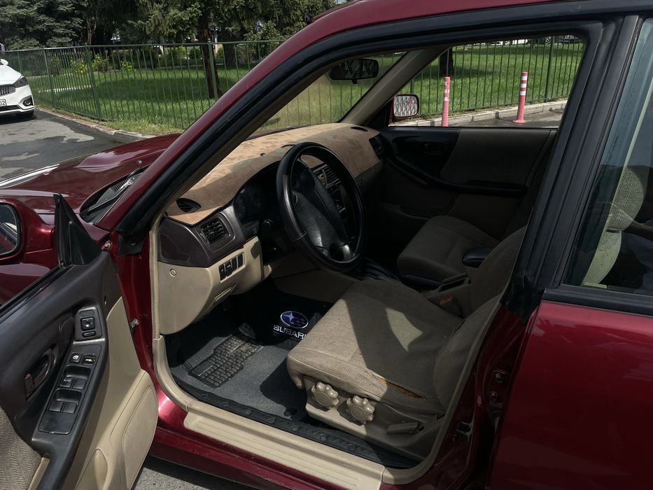Subaru Forester 2000г