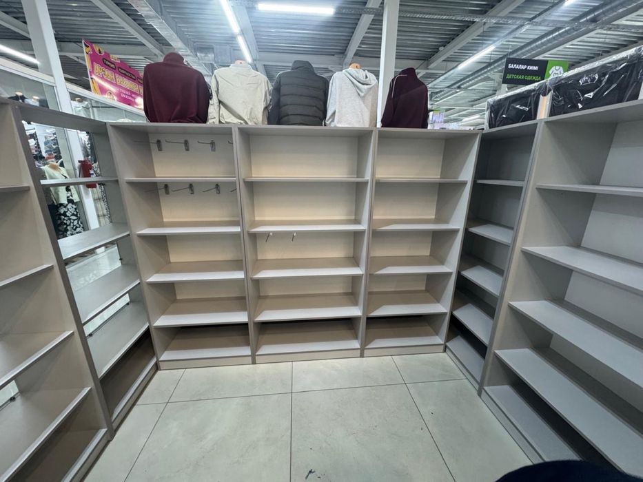 Продам витрины/стеллажи