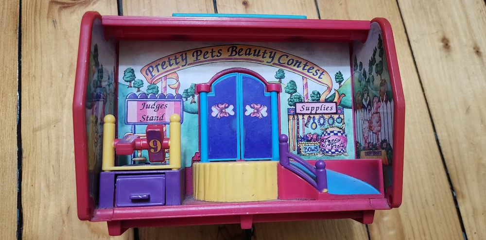 Playmobil.и Къщичка за кученца