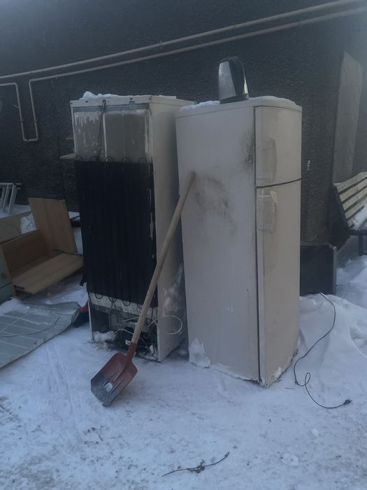 Продам 2 холодильника