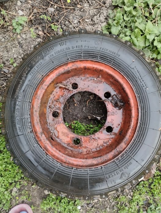 Шина на прицеп б..у.