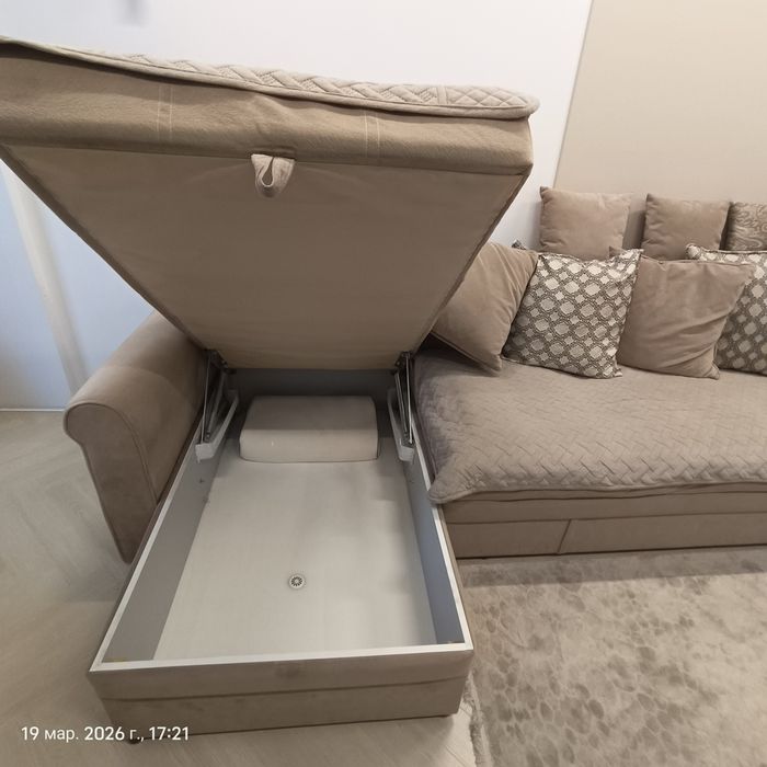 Продам диван угловой