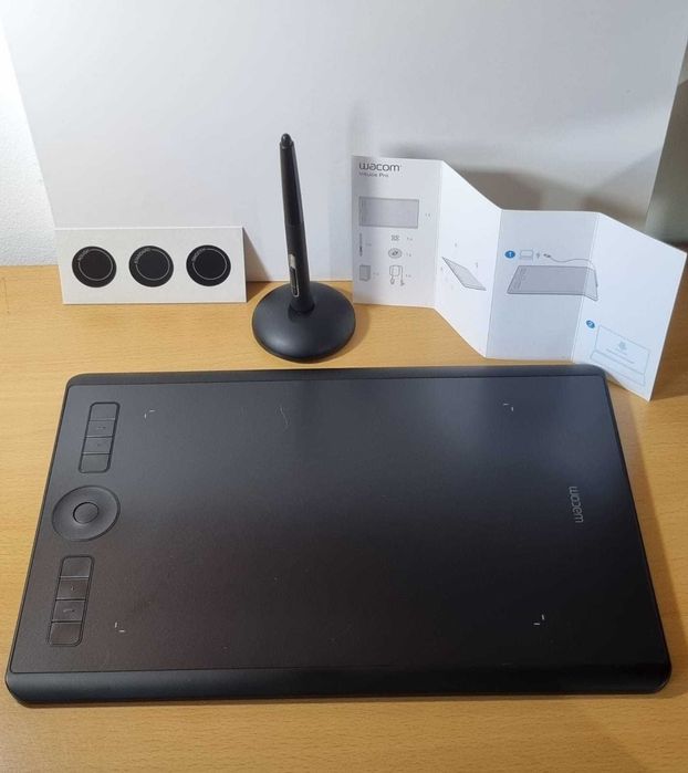 Tabletă grafică Wacom IntuosPro M PTH-660 + creion WacomPro +accesorii