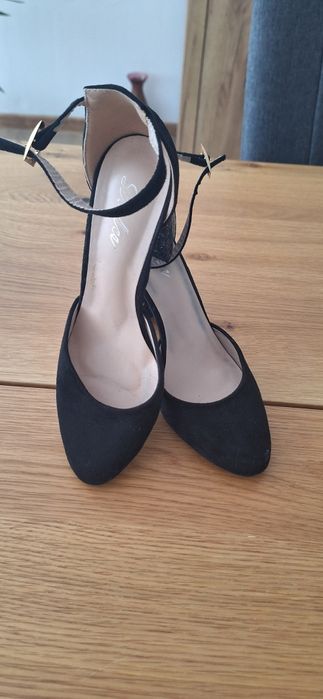 Pantofi eleganți cu bareta