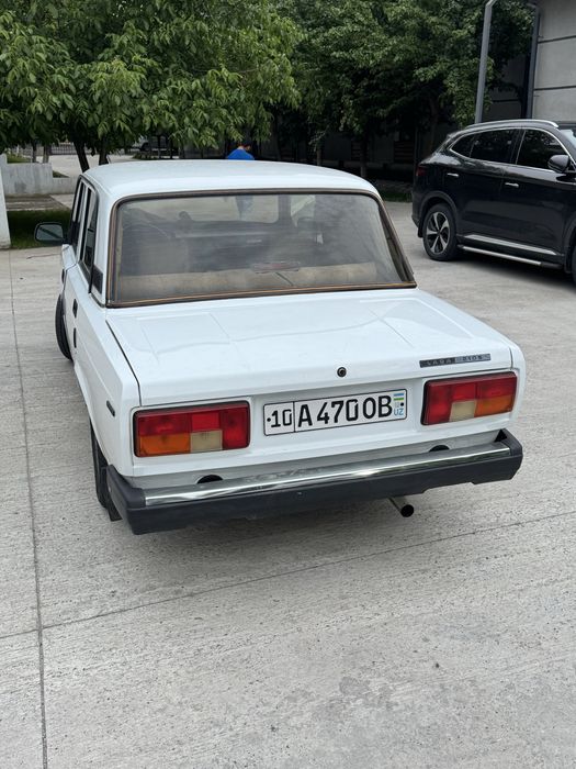 Jiguli 2105 sotiladi