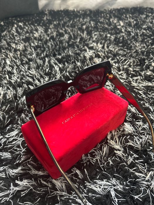 Оригинални дамски слънчеви очила Carolina Herrera ,чисто нови.