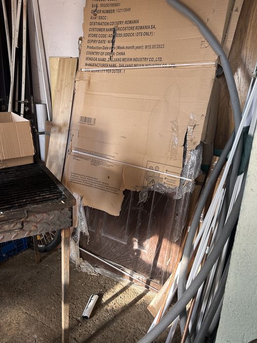 Usa de apartament noua