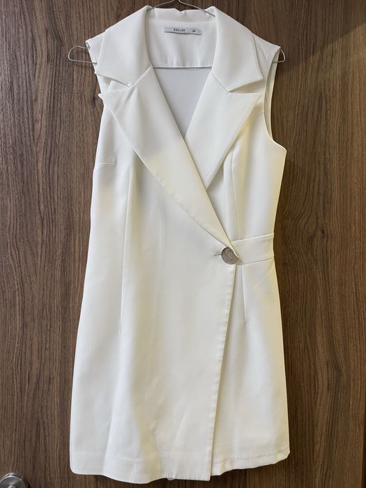 Бял гащеризон тип елек с панталонки