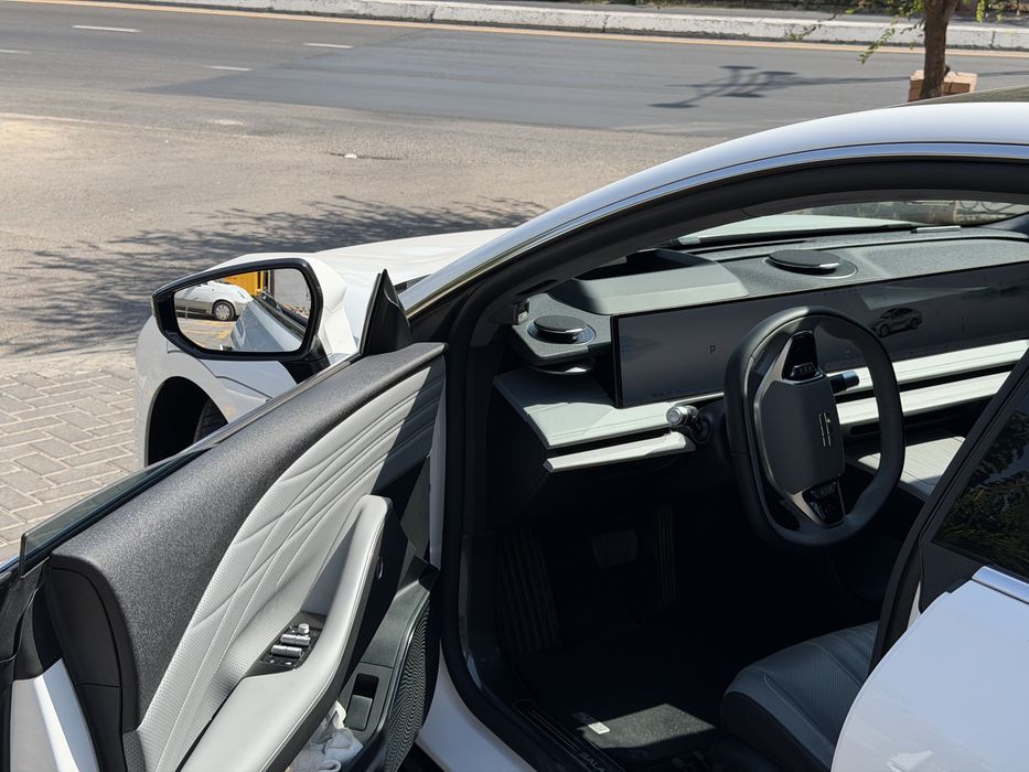 Geely Galaxy E8 Premium sotiladi