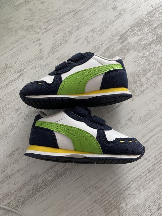 Adidasi Puma marimea 22