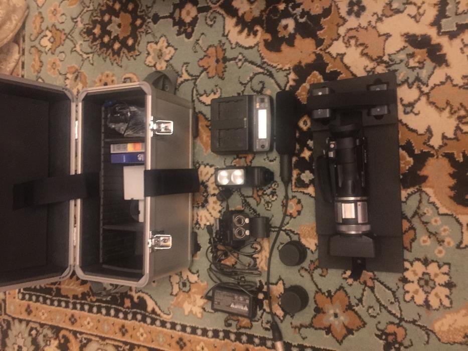 Видеокамера Sony HVR-A1E