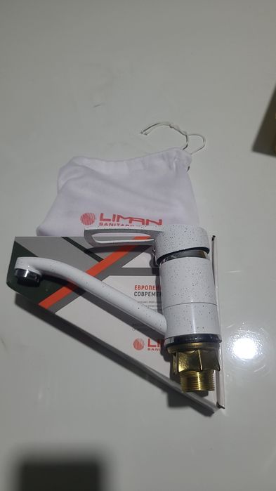 Смесителья для раковины и кухни