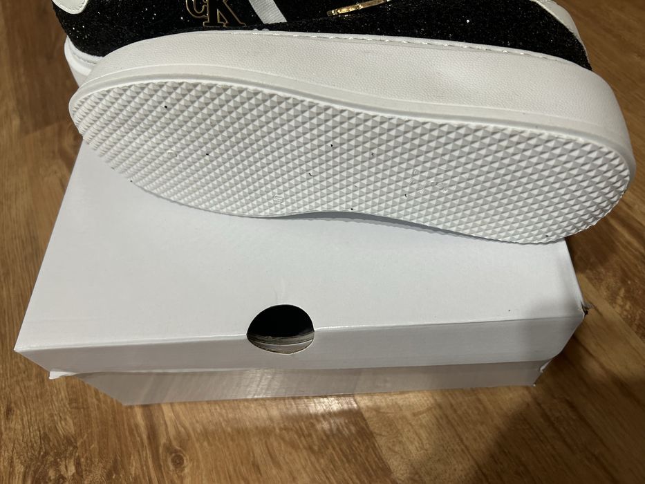 Adidasi femei ( nu din piele)