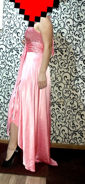 Продам шикарное платье.