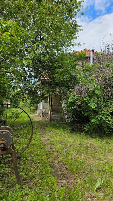 Недвижим имот в махала Ръжища, с. Миланово, община Своге