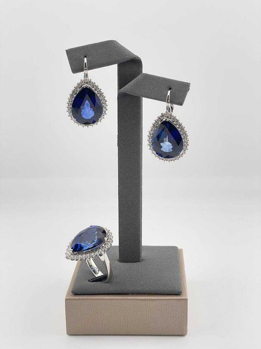 Комплект с корундами