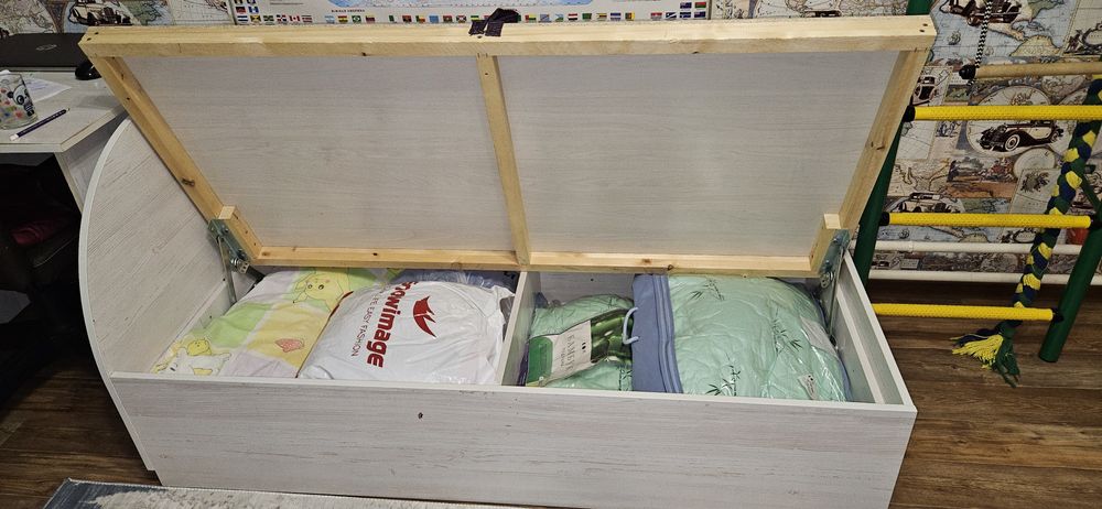 Продам кровать детскую 80×150