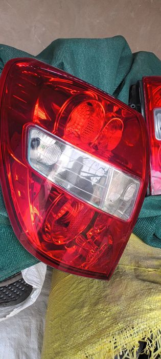 Продам задние фонари на каптиву