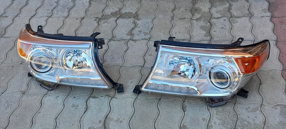 Фары передние LAND CRUISER 200