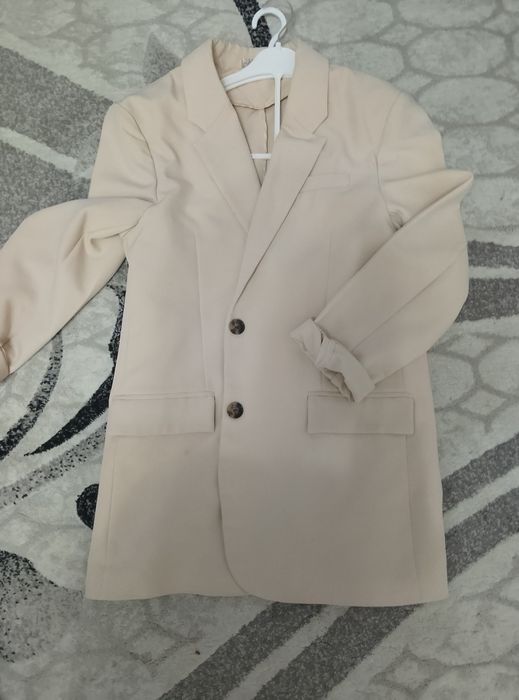 Продам женские пиджаки