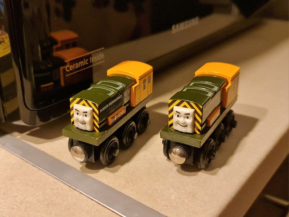 Thomas - Locomotive Iron Arry & Bert Sodor Ironworks - NOS