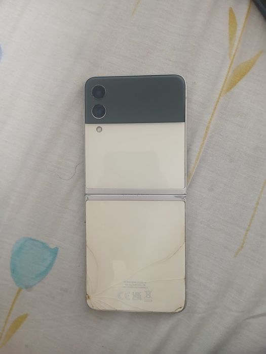 Samsung  Galaxy Z Flip