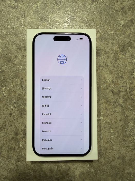 Продавам Iphone 15 pro - перфектно състояние