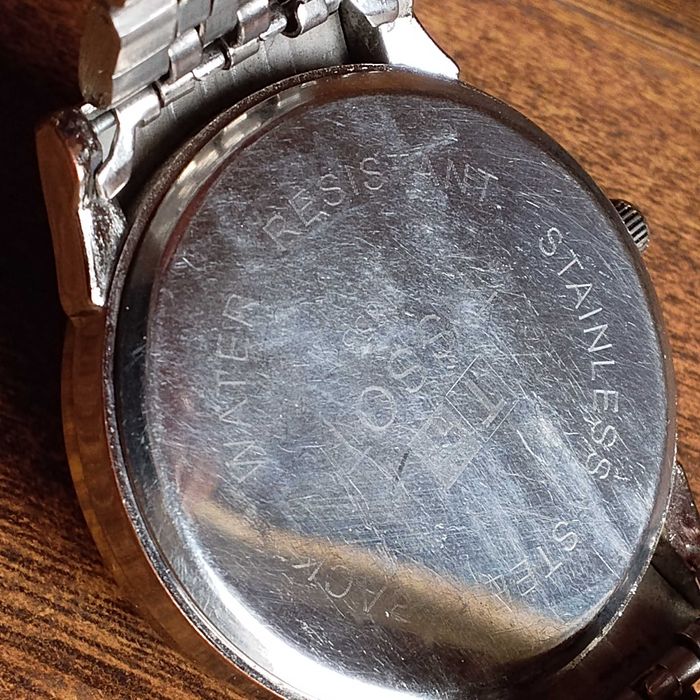 Продаю мужские часы TISSOT