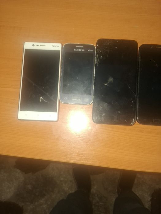 Vând Telefoane mobile