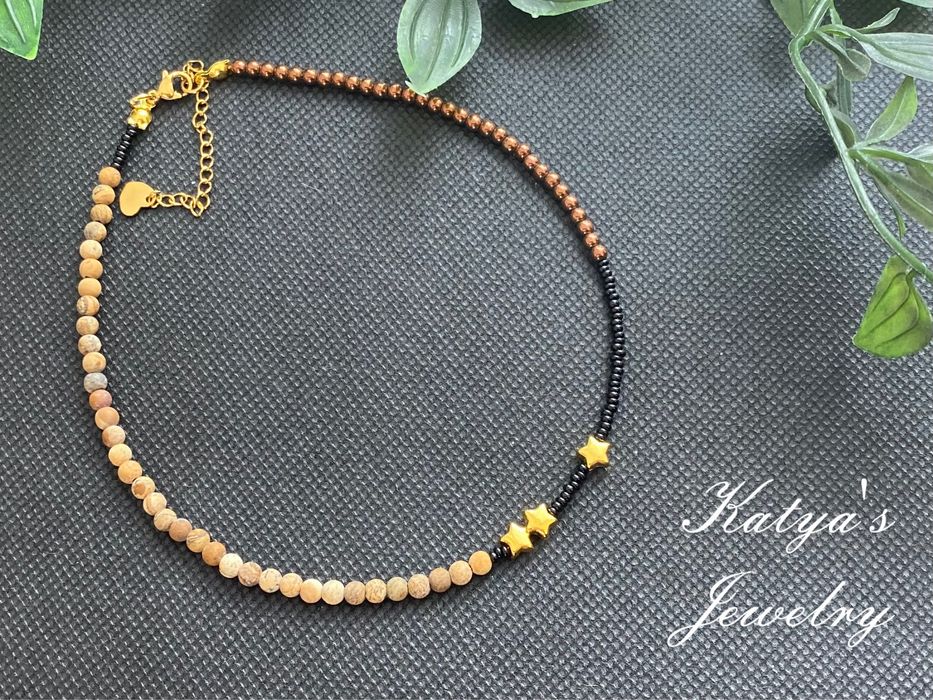 Бижута от естествени камъни. Чокъри