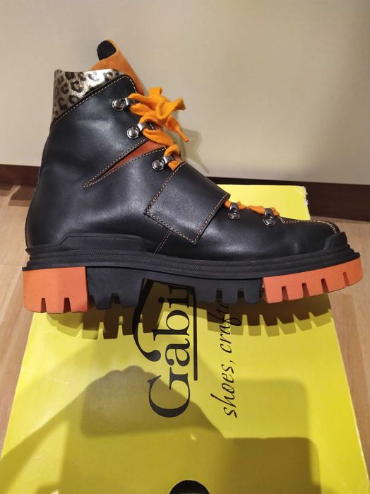 Дамски бутикови боти