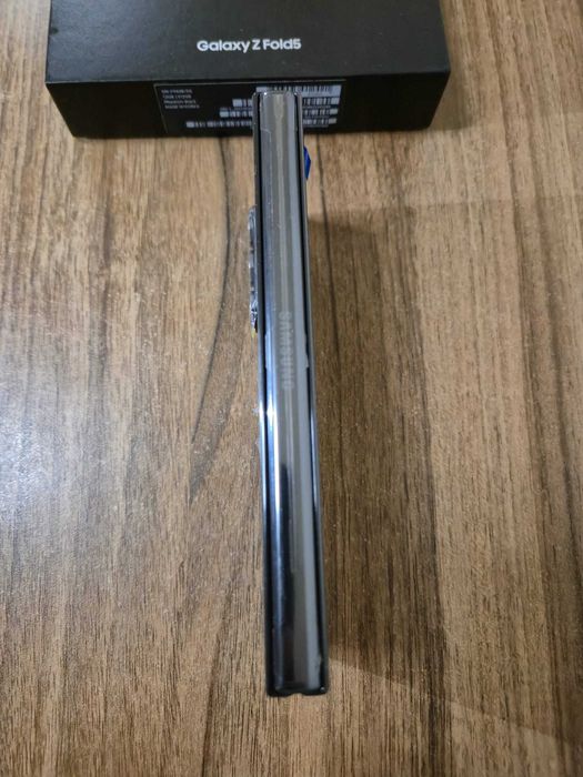 Samsung Galaxy Z Fold 5