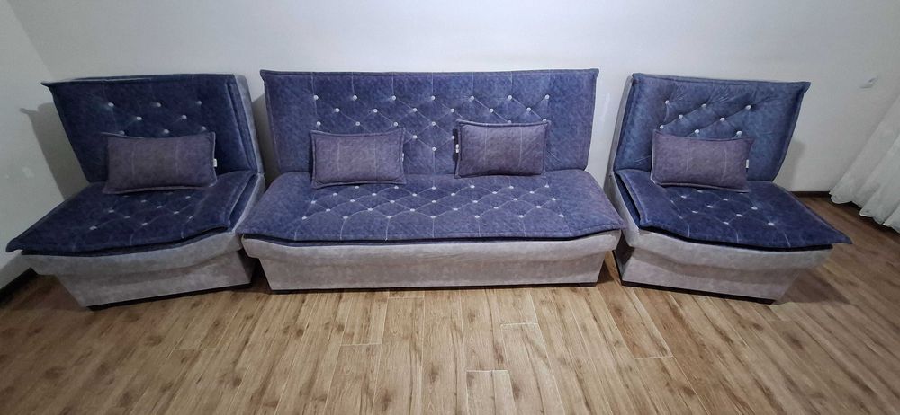 Продается раскладной диван с 2мя креслами